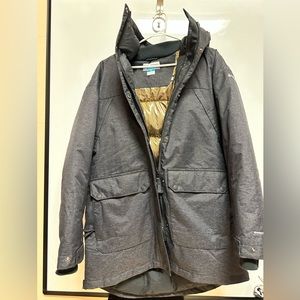 Columbia ski/snowboard jacket. Grey/black. Gold Infinity Omniheat inner layer.